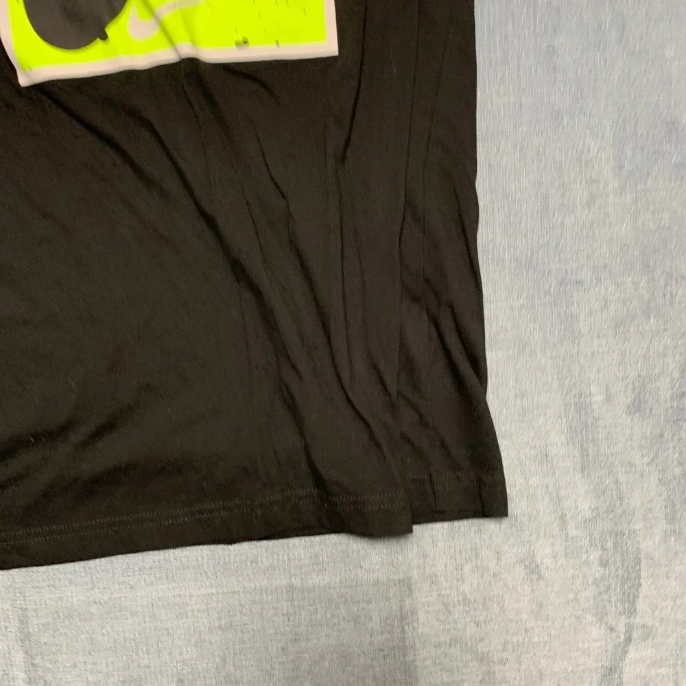 Nike T-Shirt Boys L 12-13Y Black Neon Graphic Logo Short Sleeve Crew Neck Tee